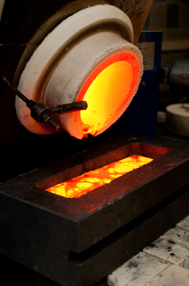 Molten metal poured into the crucible