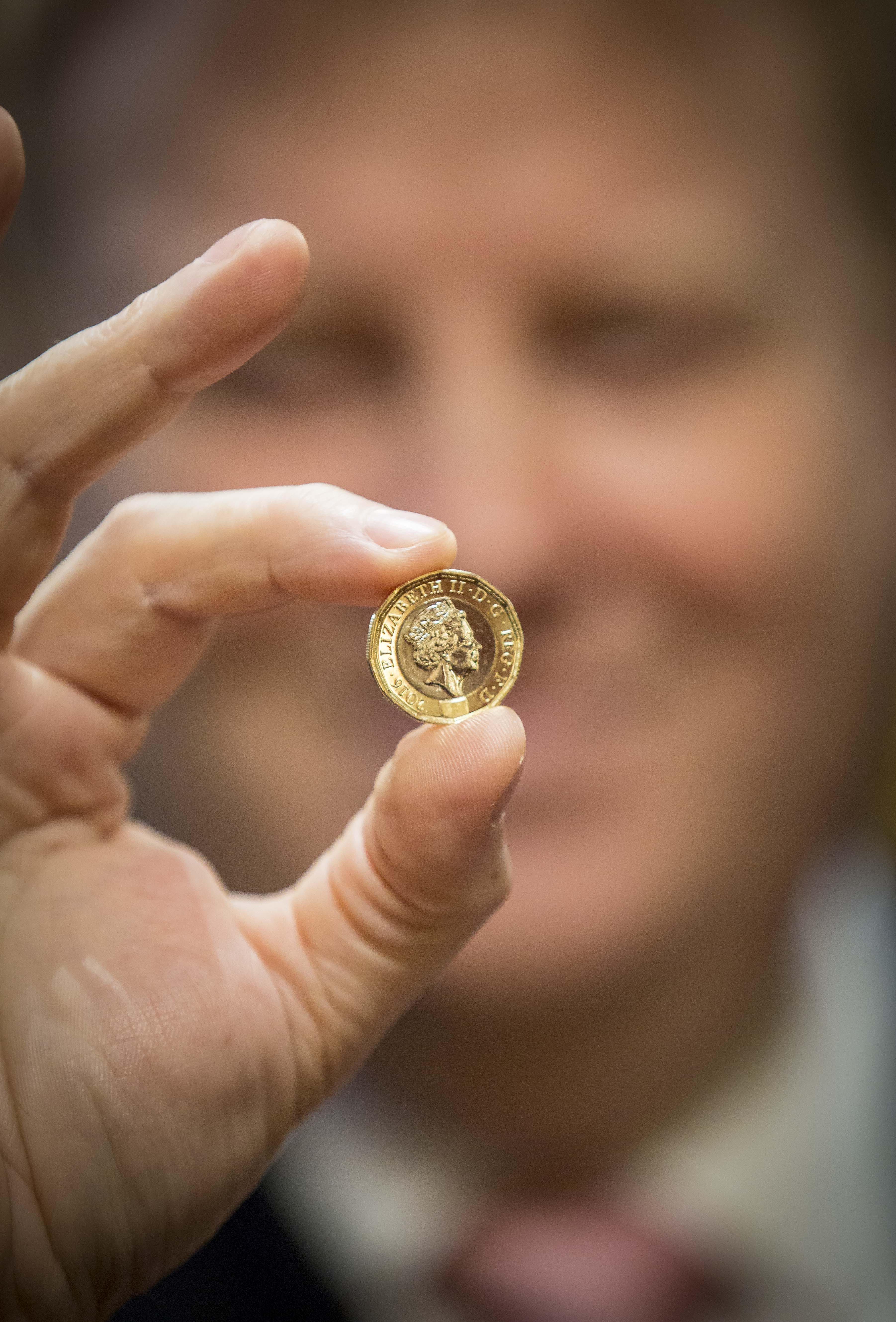 New 12-sided £1 coin. Trial of the Pyx, Goldsmiths’ Hall, 31 January 2017. Image © The Goldsmiths’ Company. Photography by Richard Lea-Hair